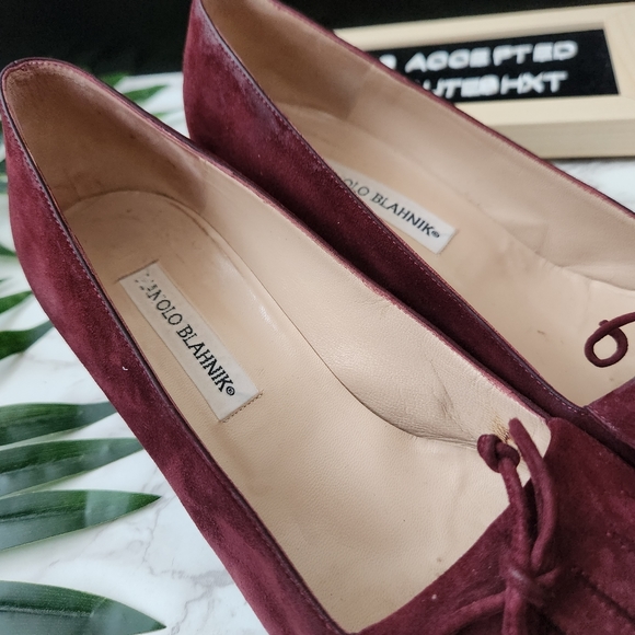 Manolo Blahnik Burgundy Suede Tassle Heels - Picture 3 of 13
